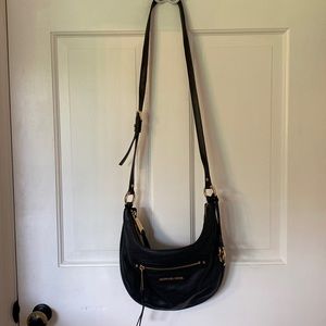 MICHAEL KORS
Small Rhea Messenger Bag in Black
30H4GEZM1L